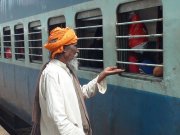 Mendiant, gare de Mumbai